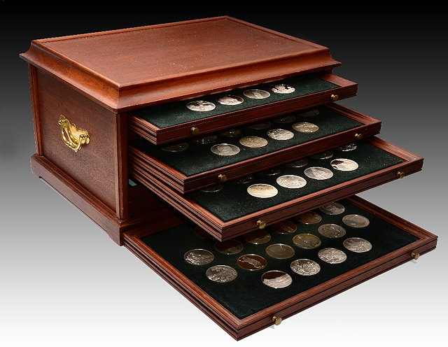 Appraisal: A MAHOGANY CASED SET OF SILVER 'The Greatest Masterpieces' by