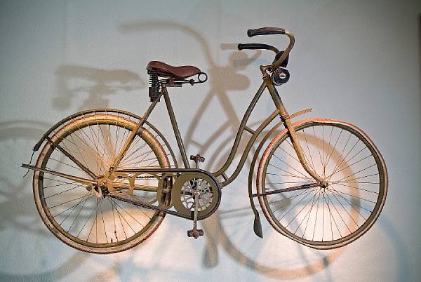 Appraisal: Harley-Davidson Bicycle Introduced in late the Harley-Davidson bicycle was meant