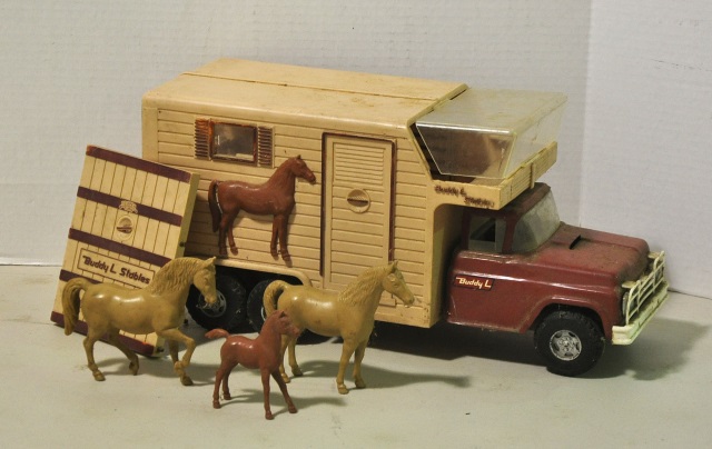 Appraisal: Buddy L Truck Horse CarrierWith metal cab and plastic body