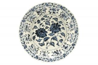 Appraisal: Chinese Blue White Charger with Chrysanthemums Chinese th century A