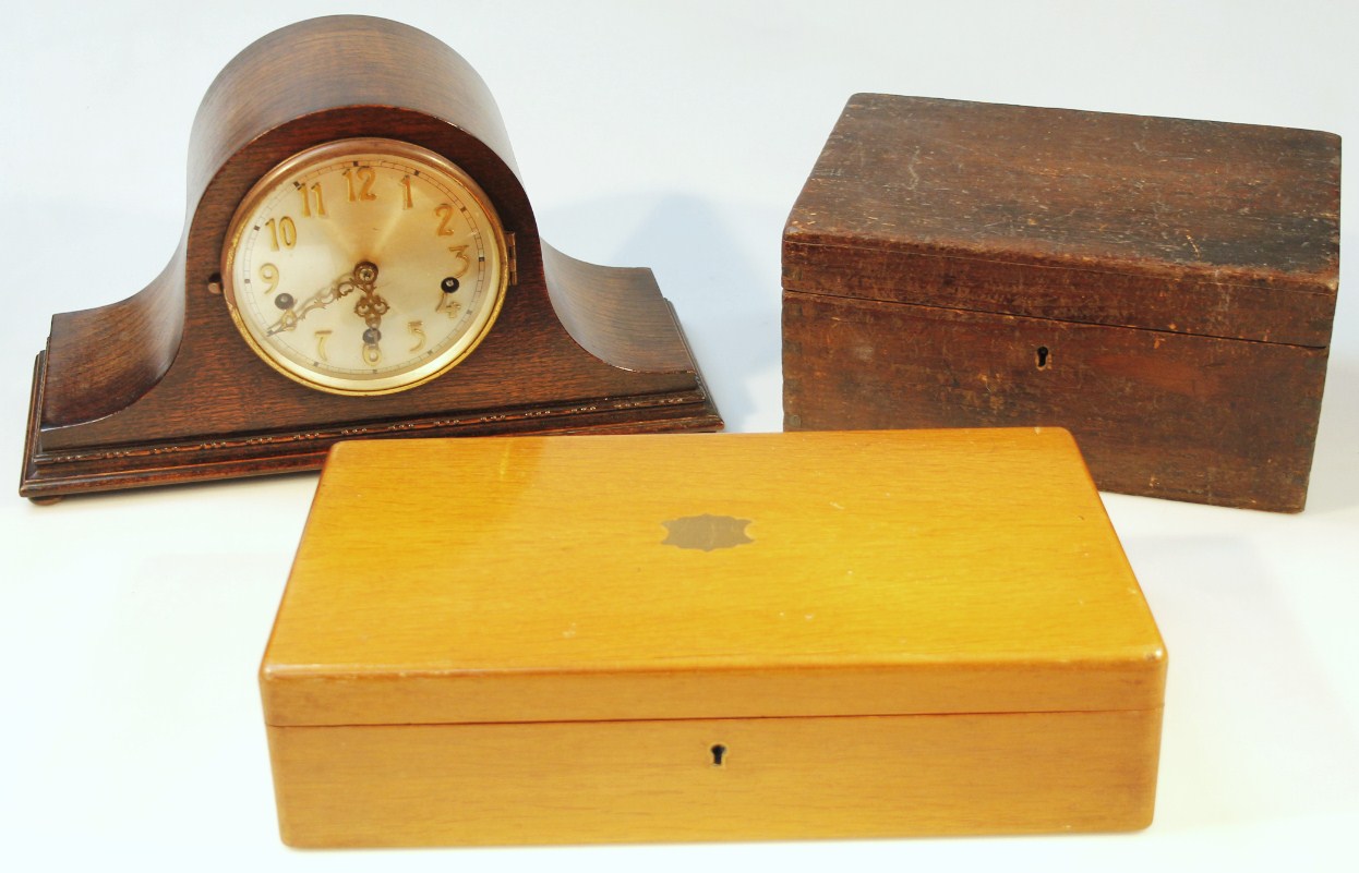 Appraisal: An Edwardian oak sewing box with English made lever locks