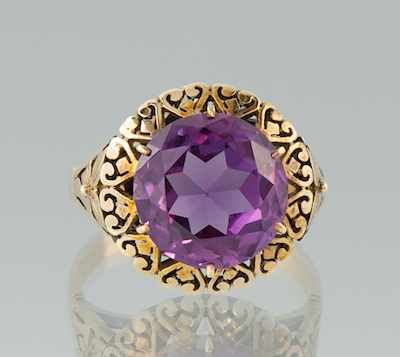 Appraisal: A Ladies' Vintage Gold and Synthetic Color Change Sapphire Ring