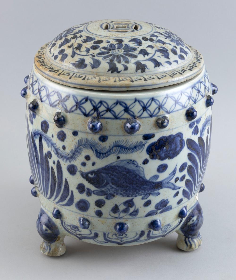 Appraisal: CHINESE BLUE AND WHITE PORCELAIN COVERED CENSER LATE TH EARLY