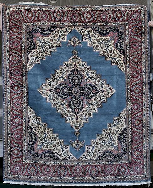 Appraisal: Oriental room size rug Heriz style ' x ' Oriental