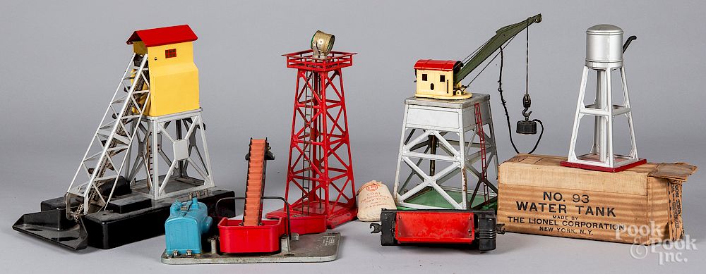 Appraisal: Lionel train accessories Lionel train accessories to include magnetic crane