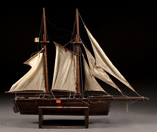 Appraisal: Wood ship model of an American frigate with cloth sails