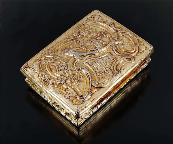 Appraisal: An English silver gilt rectangular snuff box unmarked mid th