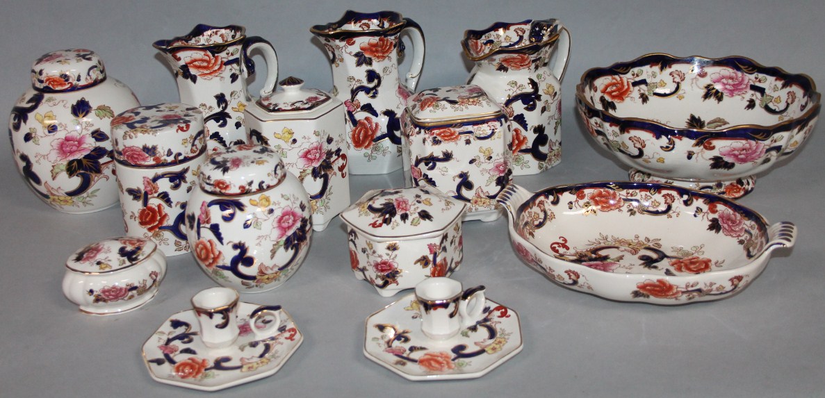 Appraisal: Various Mason's Ironstone Mandalay pattern ornaments to include lidded ginger