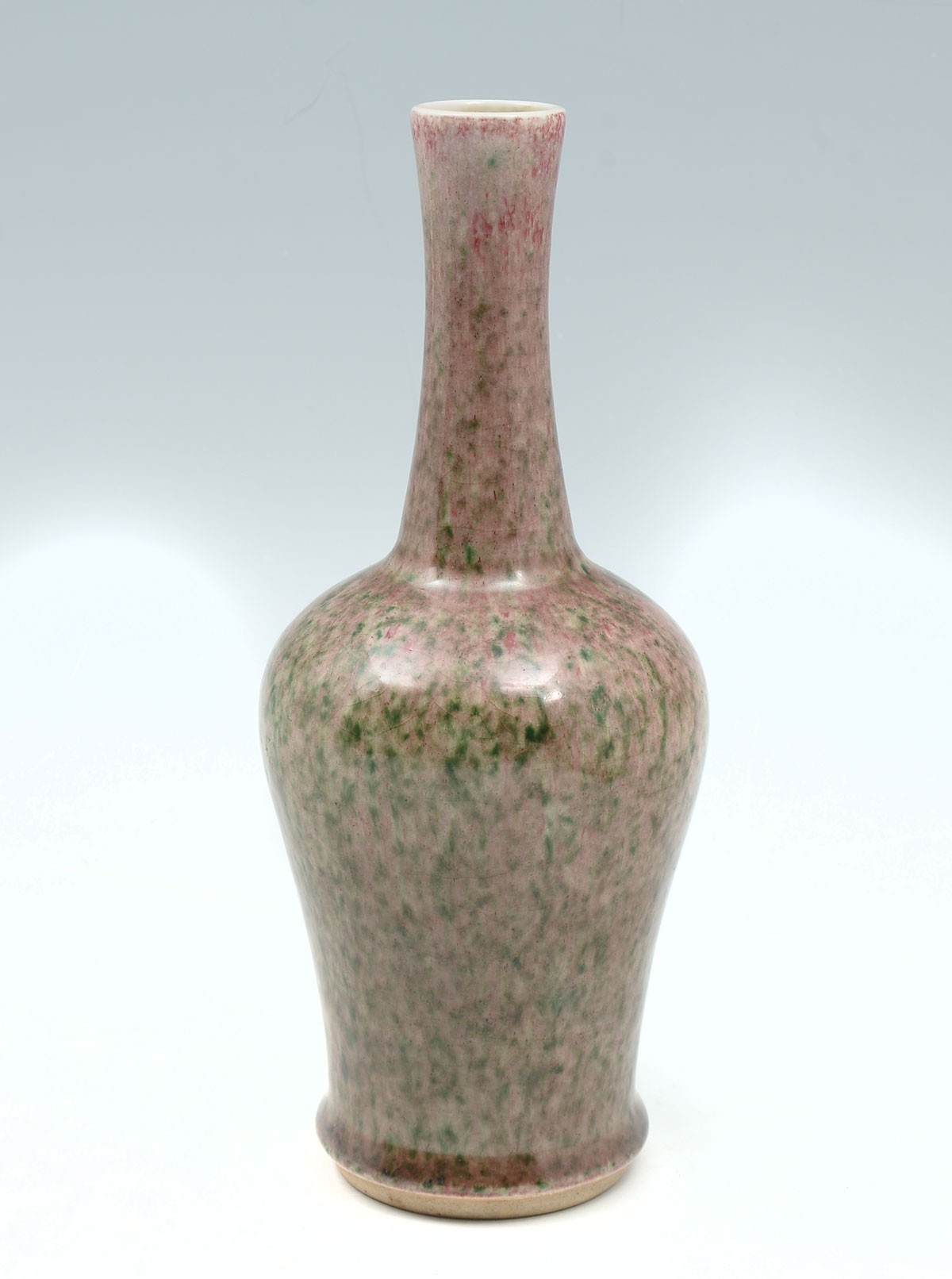 Appraisal: TH CENTURY CHINESE MOTTLED VASE Chinese Qing dynasty bottle vase