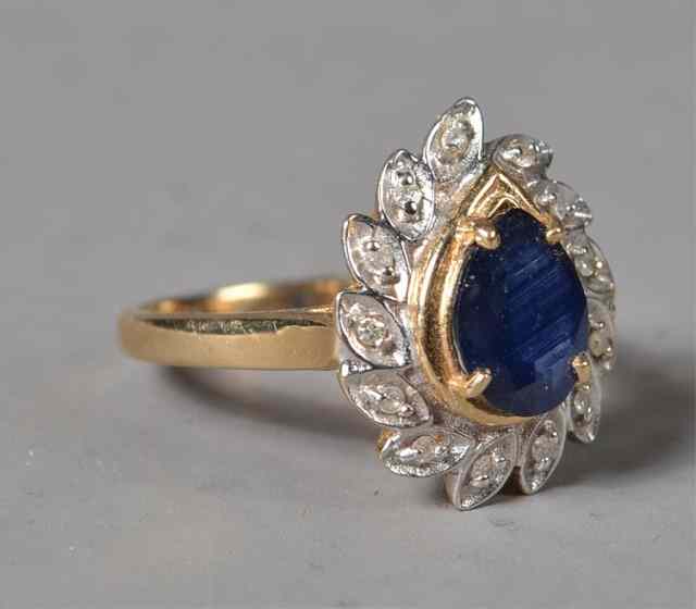 Appraisal: K Gold And Sapphire RingA pear shaped sapphire weighing cts