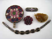 Appraisal: A mixed lot comprising an antique garnet brooch a white