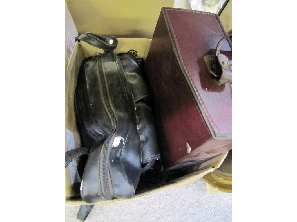 Appraisal: Box of camera equipment etc