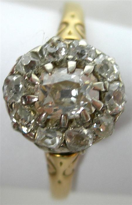 Appraisal: An ct gold mounted diamond cluster ring the central claw