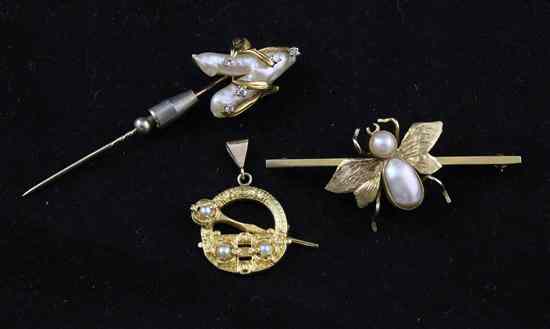 Appraisal: An Edwardian ct gold mounted baroque pearl bug brooch ins