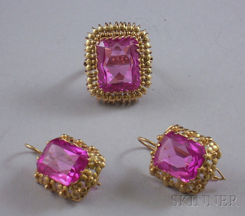 Appraisal: kt Gold and Pink Gemstone Ring and Matching Earpendants ring