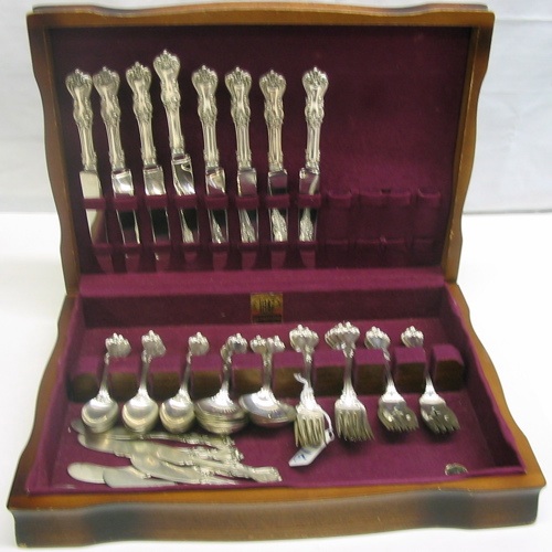 Appraisal: A PIECE REED BARTON STERLING SILVER FLATWARE SET in the