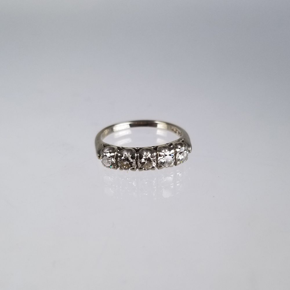 Appraisal: K White Gold Multi-Stone Diamond Ring K White Gold Multi-Stone