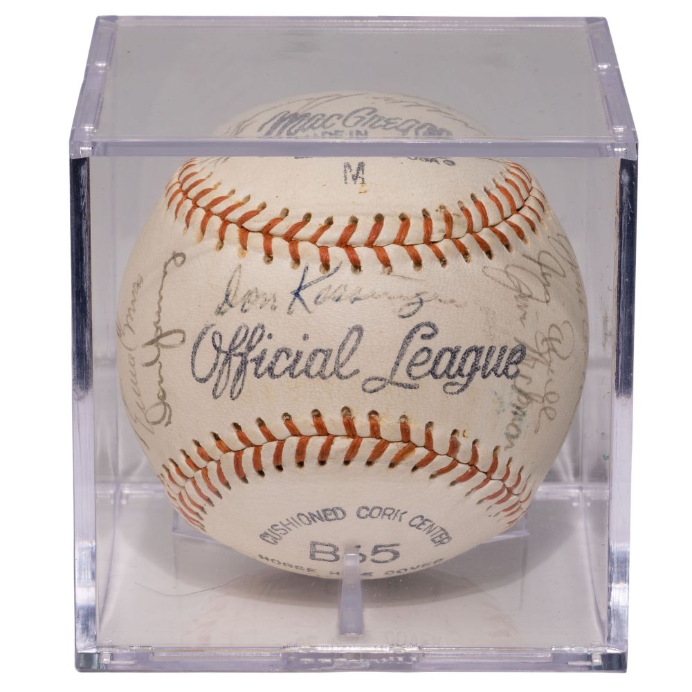 Appraisal: CHICAGO CUBS TEAM SIGNED BASE BASEBALL JSAEncased official league baseball