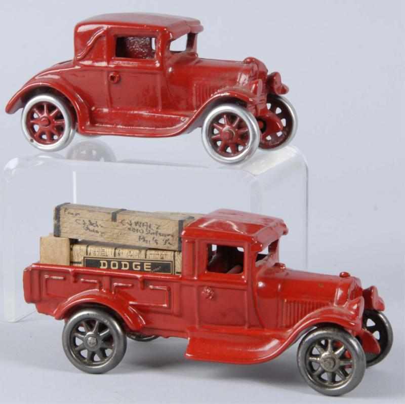 Appraisal: Lot of Vehicle Toys Description American Includes one cast iron