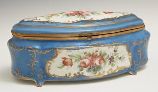 Appraisal: A Sevres Style Porcelain Dresser Box th c of shaped