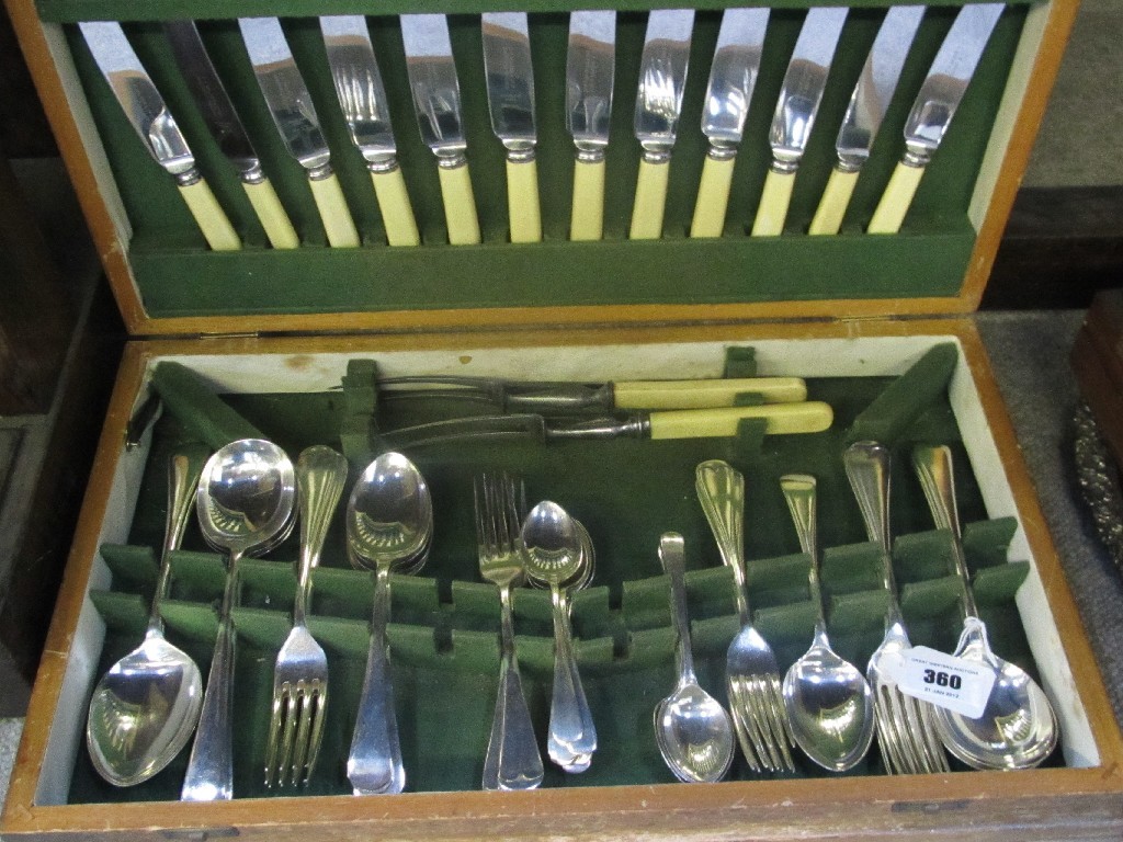 Appraisal: Cased cutlery set