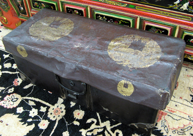 Appraisal: LIFT-TOP LACQUER TRAVEL CHEST Japanese early th century of rectangular