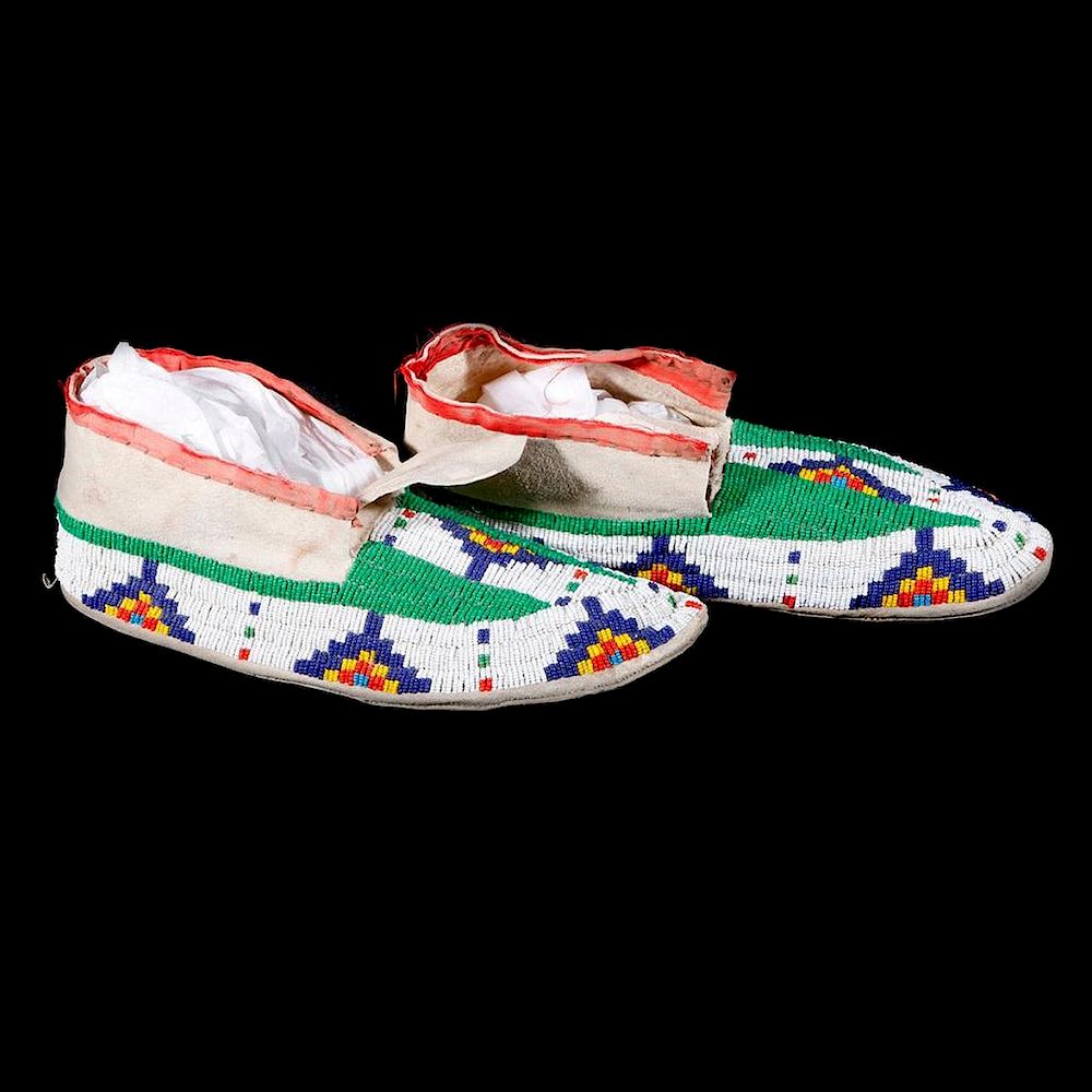 Appraisal: Pair of Sioux young man's beaded moccasins c nd quarter