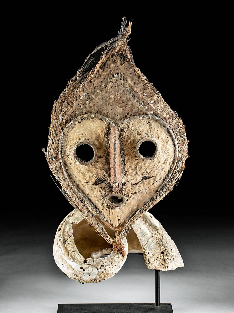 Appraisal: Rare Mid th C Papua New Guinea Talipan Mask Oceania