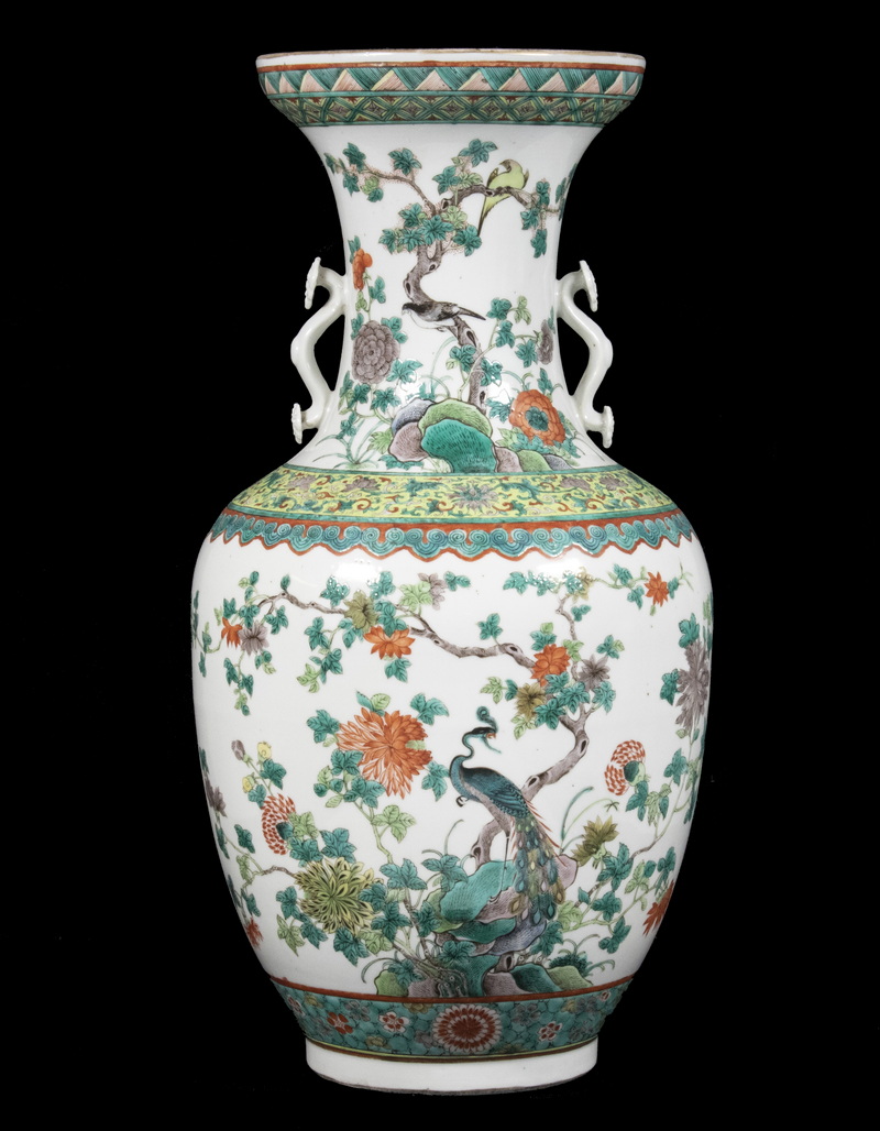 Appraisal: CHINESE FAMILLE VERTE VASE Chinese Export Famille Verte Baluster Vase