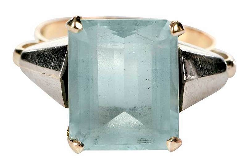 Appraisal: kt Aquamarine Ring retro design one emerald cut aquamarine estimated