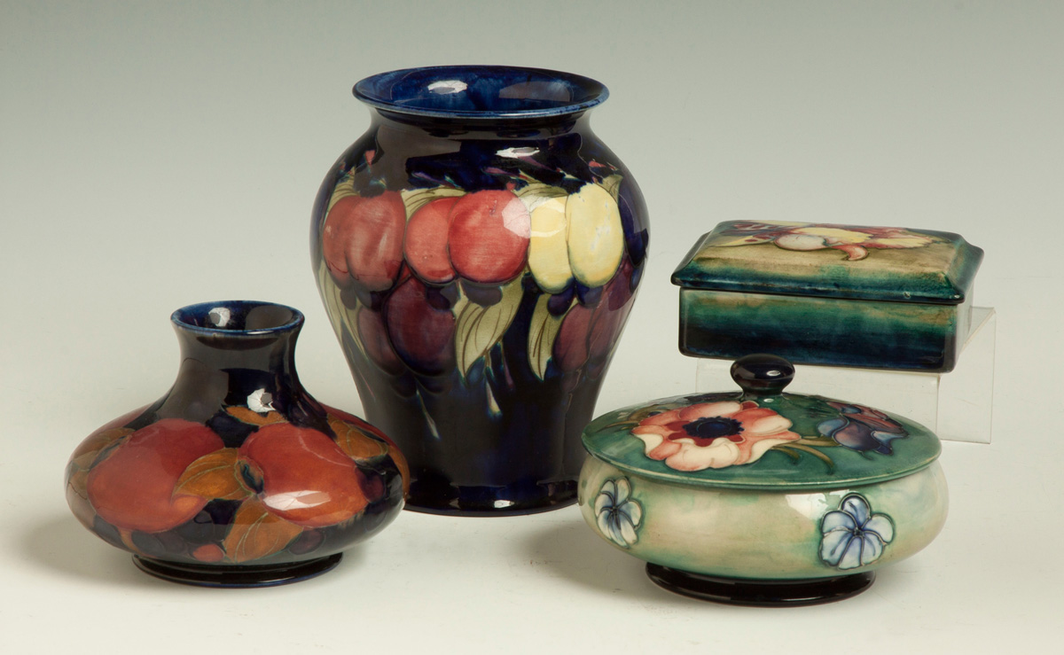 Appraisal: Moorcroft Round Covered Dish Covered Box