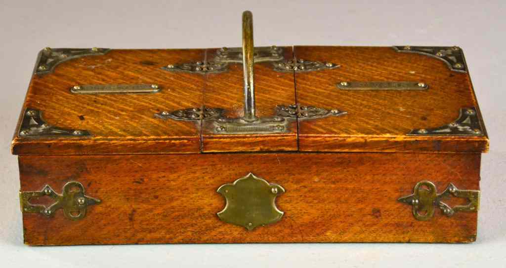 Appraisal: Arts Crafts Oak and Brass Cigar Cigarette BoxRectangular oak box