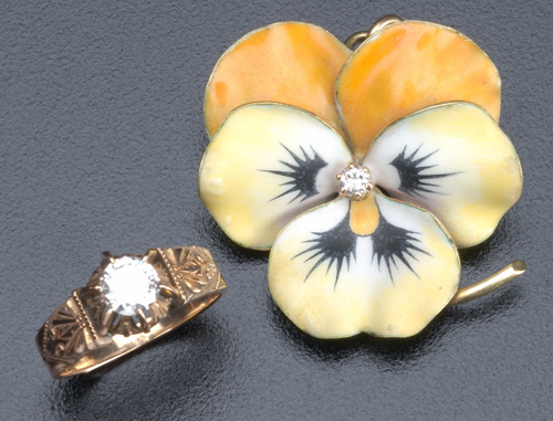 Appraisal: Two pieces of Victorian gold and diamond jewelry k pansy