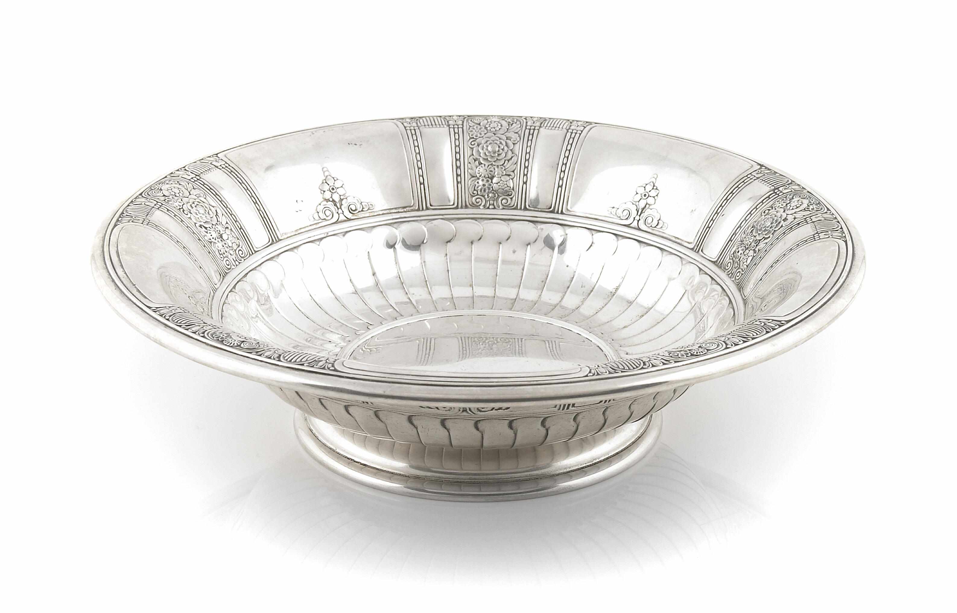 Appraisal: A Gorham sterling silver 'Frontenac' center bowl th centuryheight in