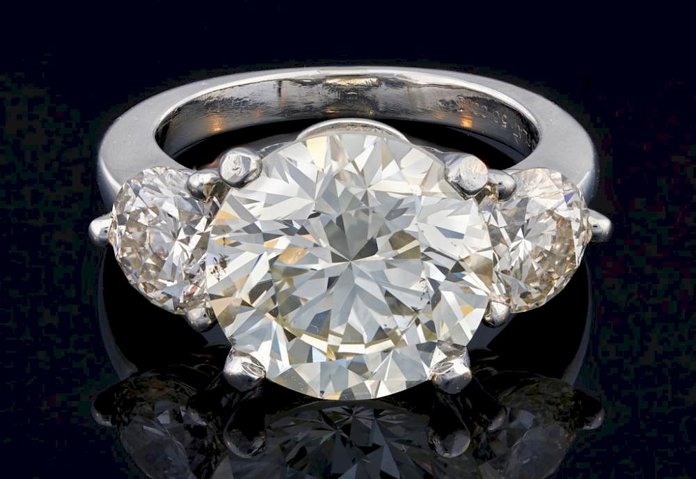 Appraisal: ct Round Brilliant GIA plat -stone round brilliant diamond set