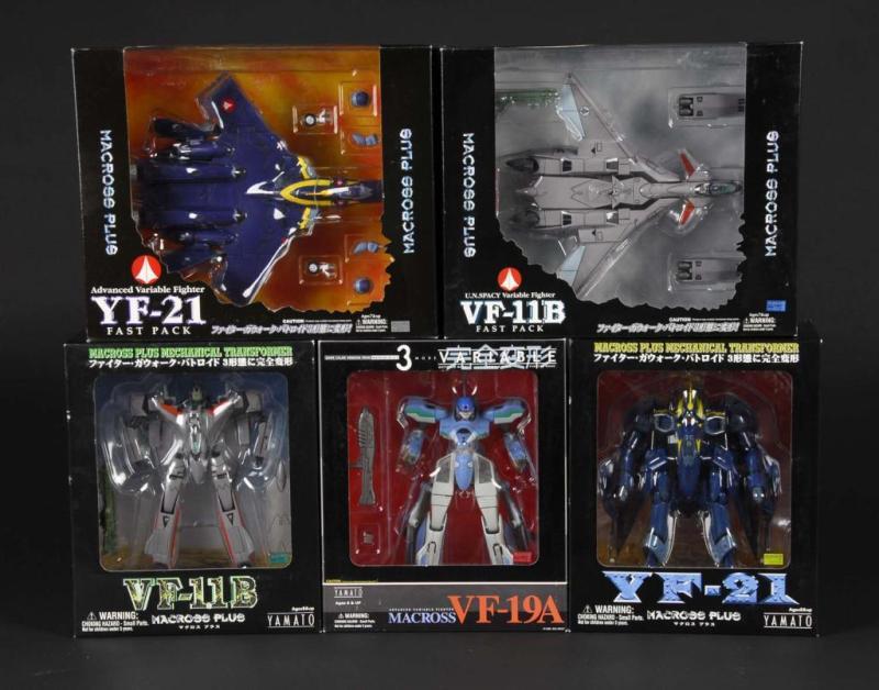 Appraisal: Lot of Yamato Valkyries from Macross Plus Description Includes YF-