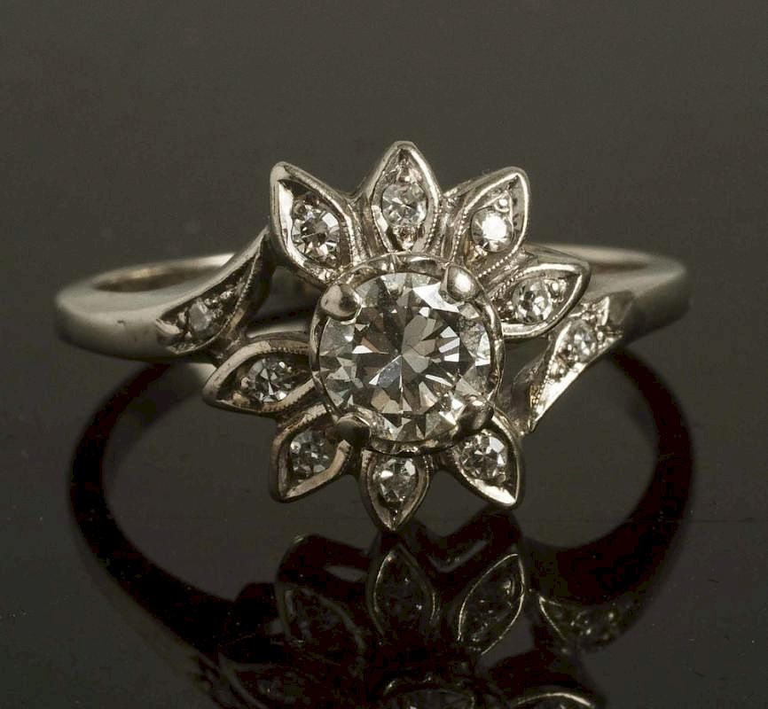 Appraisal: K Diamond Ring Diamond k white gold ring with a