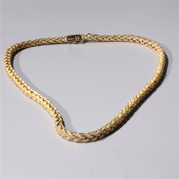 Appraisal: k Yellow gold necklace the clasp stamped Marchisio TO L