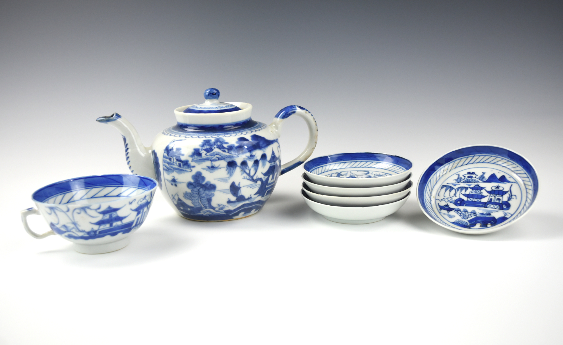 Appraisal: CHINESE BLUE WHITE TEAPOT SET CUP PLATES Teapot is of