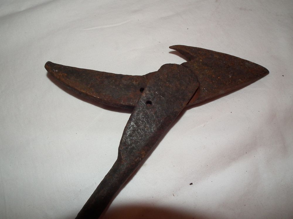 Appraisal: EXPERIMENTAL FLUKE HARPOON Antique experimental Temple fluke harpoon in long