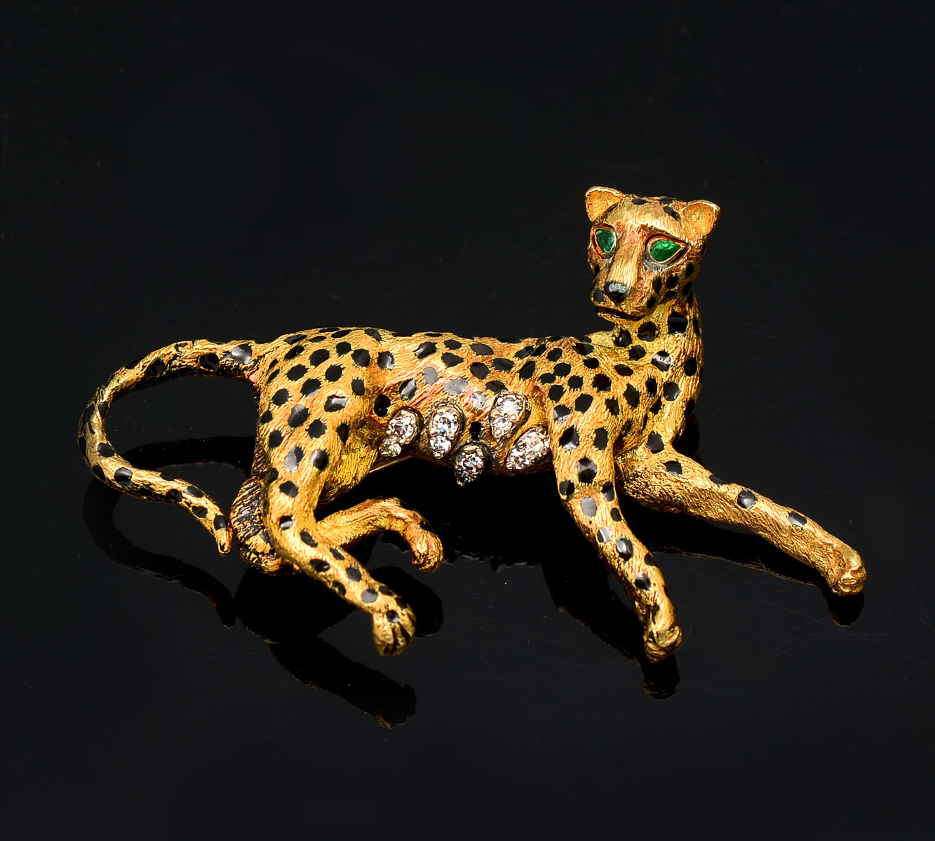 Appraisal: K DIAMOND LEOPARD PANTHER PIN K yellow -D gold stylized