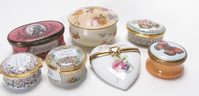 Appraisal: Group of lidded porcelain boxes including Halcyon Days-Mozart Floral Thank