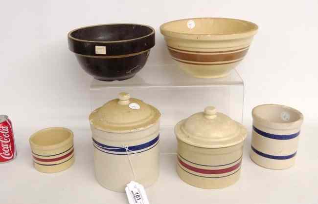 Appraisal: Lot six misc early vintage kitchen bowls