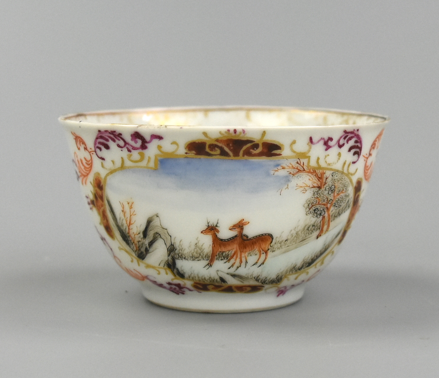 Appraisal: A CHINESE EXPORT CANTONESE GLAZED CUP TH C A Chinese