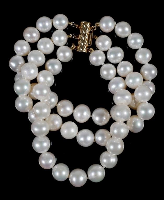 Appraisal: THREE STRAND PEARL BRACELET K CLASPBracelet consitsting of -strands of