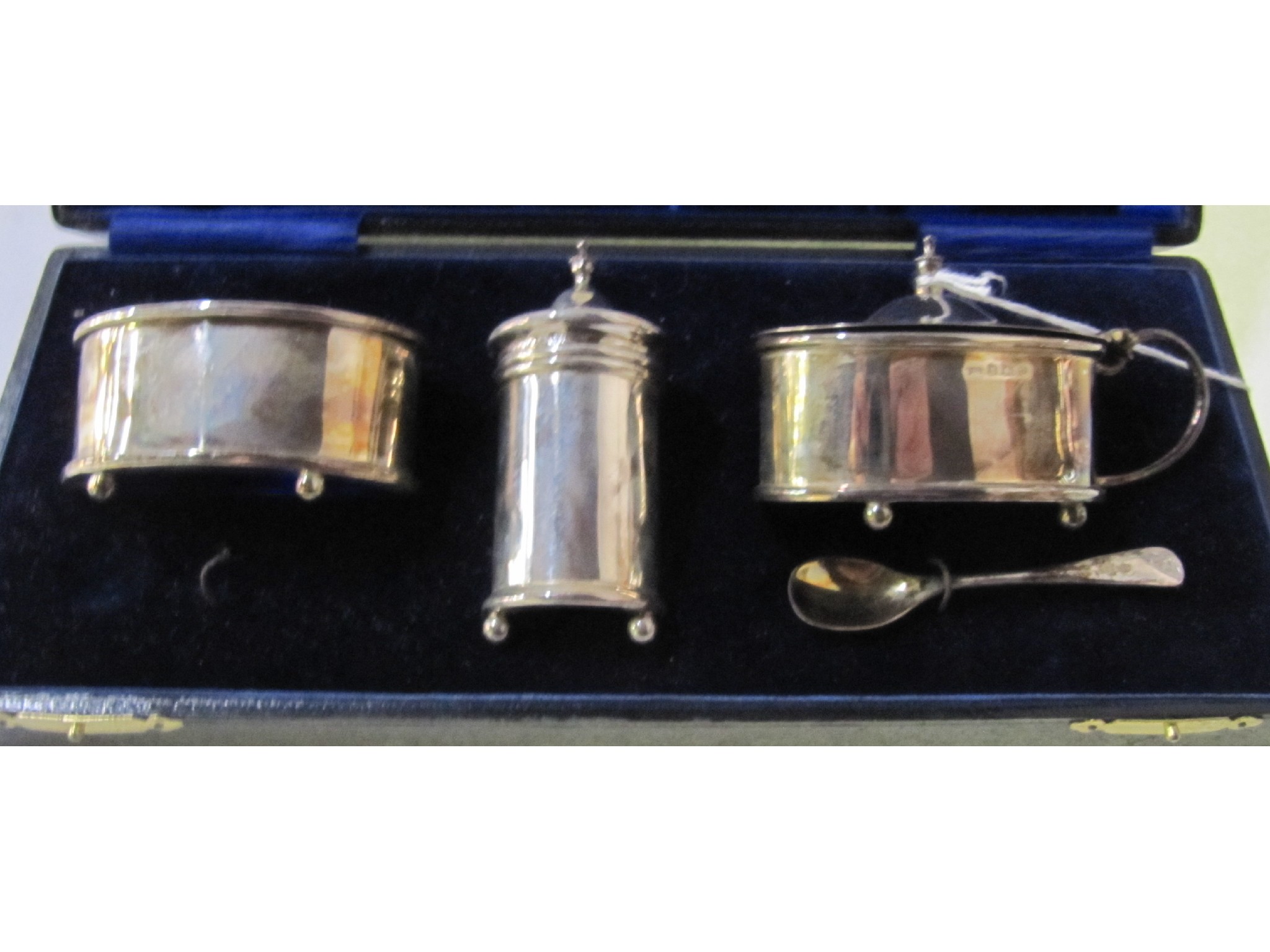 Appraisal: A cased three piece silver condiment set Birmingham