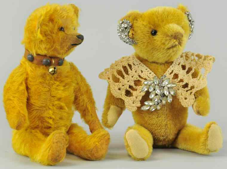 Appraisal: AMERICAN TEDDY BEAR COUPLE c both approximately '' adorable couple