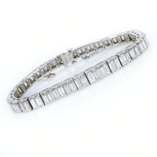 Appraisal: Super Quality Art Deco Approx Carat Graduated Emerald Cut Diamond