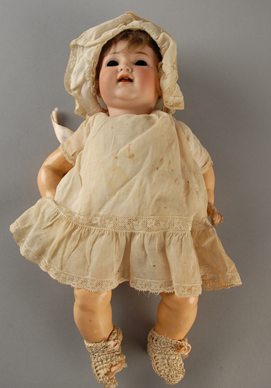 Appraisal: A Simon Halbig Bisque Head Doll with sleep eyes and