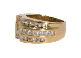 Appraisal: Diamond and k yellow gold ring Diamond and k yellow